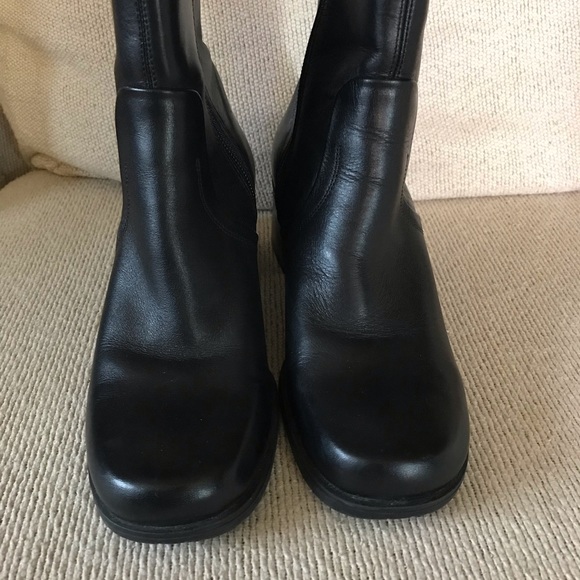 Naturalizer black leather boots. - Picture 2 of 6